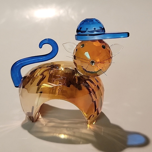 CRYSTAL CATS WITH HAT BASEBALL CAT - Picture 3 of 10